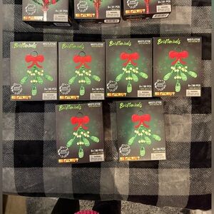 Bricktober Mistletoe Building Set